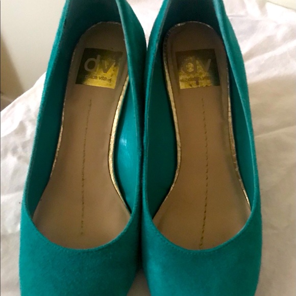 Dolce Vita golden heels - Picture 3 of 5